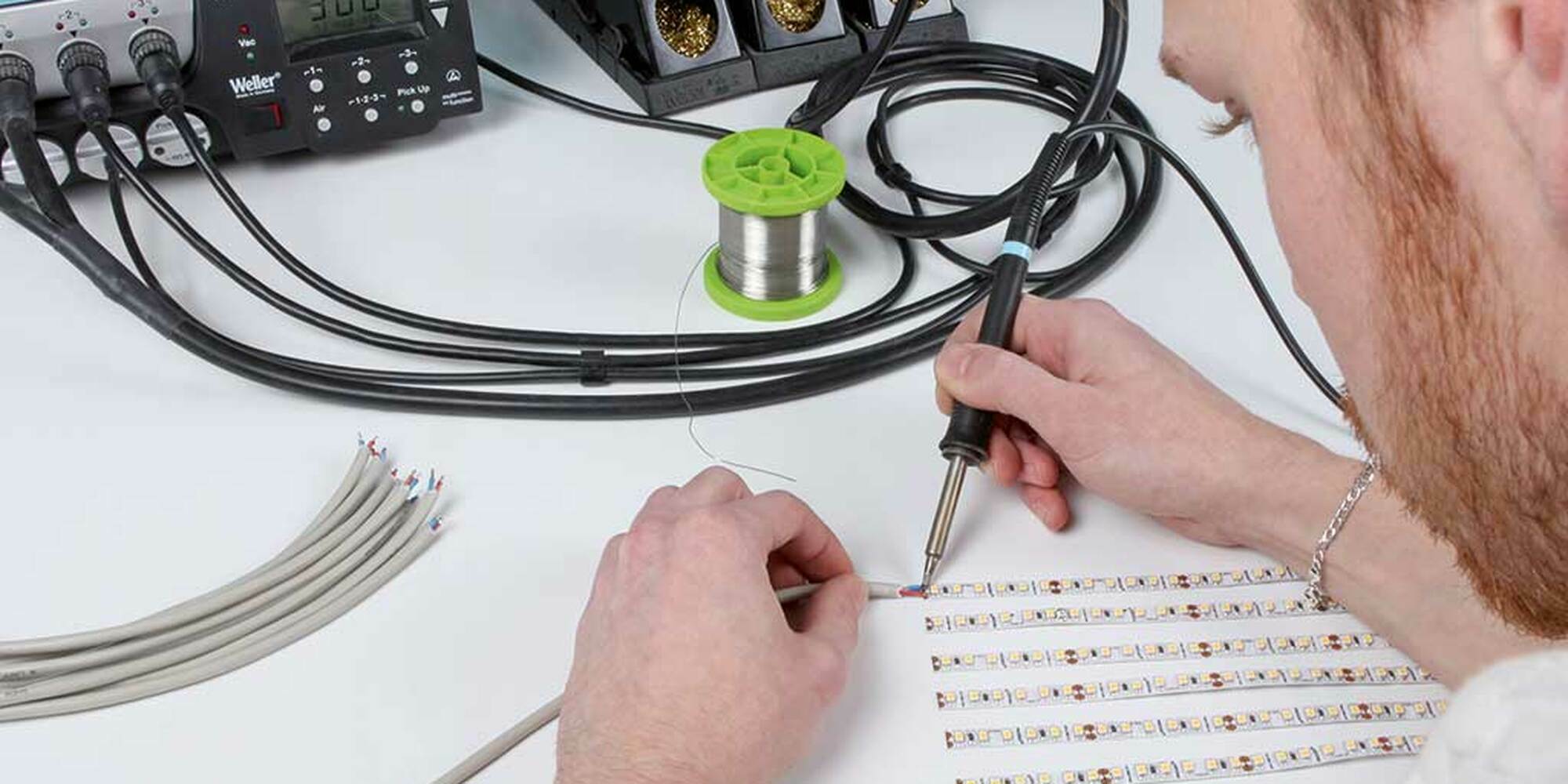 service-sur-mesure--profiles-alu-et-rubans-led-sur-mesure